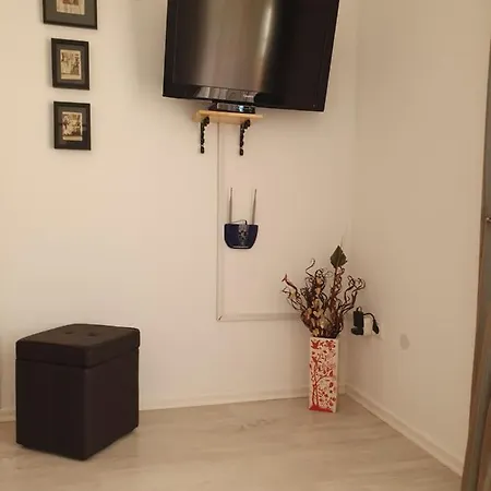 Guest house Julian 3*