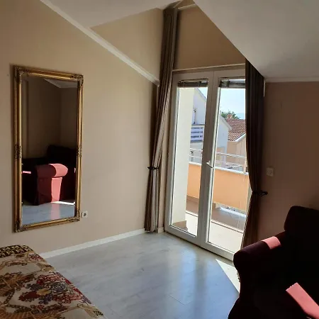 Affittacamere Julian 3*