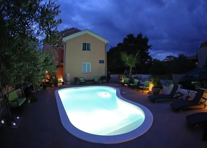 Guest house Julian 3*