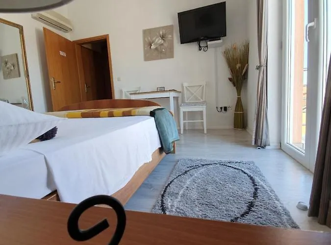 Julian Guest house 3*