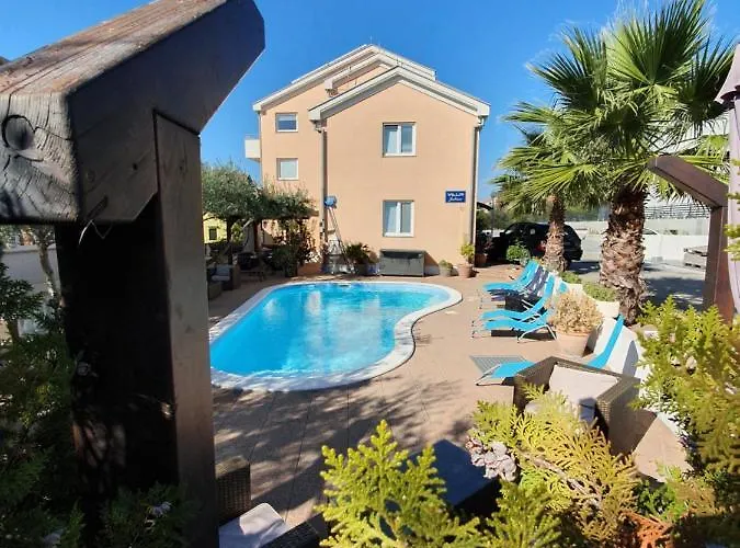 Julian Guest house 3*